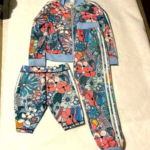Adidas flowers & hearts track suit and biker shorts girls 10/12